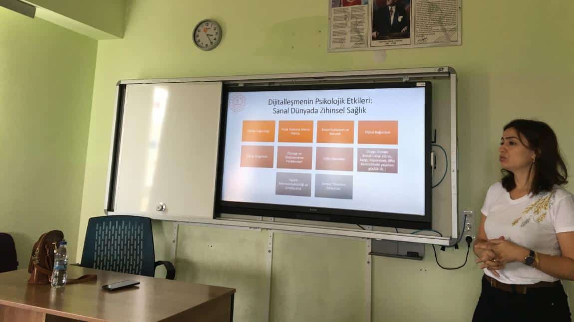 Eğitim Ortamında Dijitalleşmenin Psikolojik ve Sosylojik Etkileri